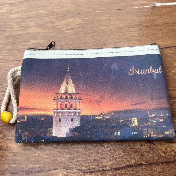 New istanbul Galata Tower Small Flat Amenity Bag - Picture 3 of 9